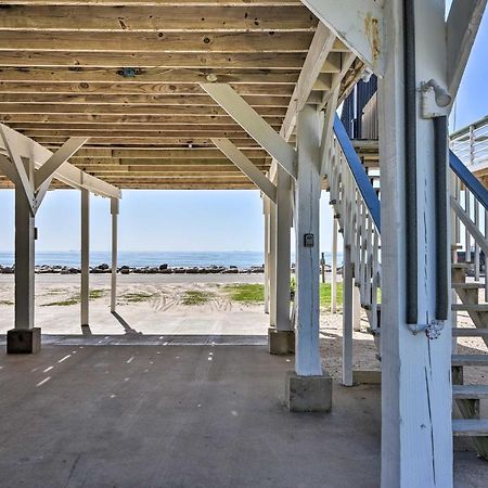 Surfside Beach Home With Deck On Pedestrian Beach! Exterior photo