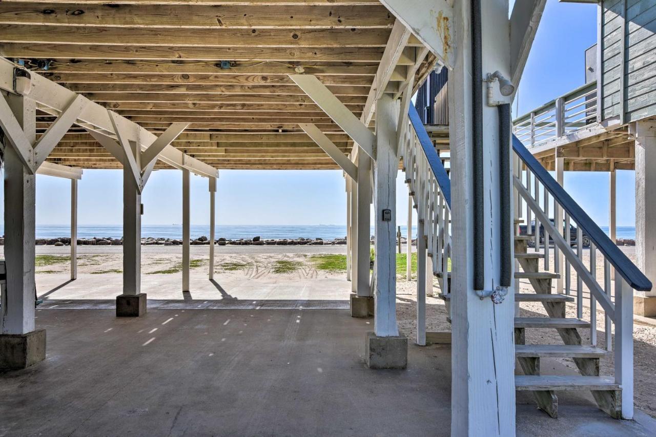 Surfside Beach Home With Deck On Pedestrian Beach! Exterior photo